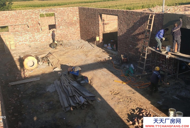 (出售) 包頭已蓋主體，可做廠房或倉(cāng)庫(kù)，也可以用做農(nóng)家樂(lè)飯店。！