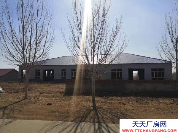 龍江房子在罕達罕村和三合村交匯處。洗浴中心