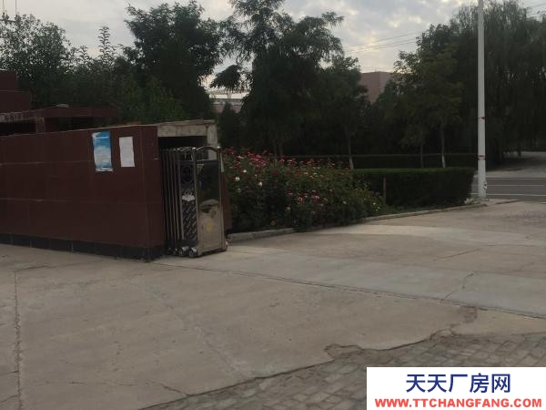 銀川市靈武機(jī)加工廠房 靈武廠房庫(kù)房出售，靈武創(chuàng)業(yè)孵化園辦公樓 廠房 占地5畝！