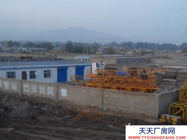 石嘴山市大武口加工廠房 郊區(qū)廠房大院,三個庫房,一套平房(三室兩廳),具體價格面議