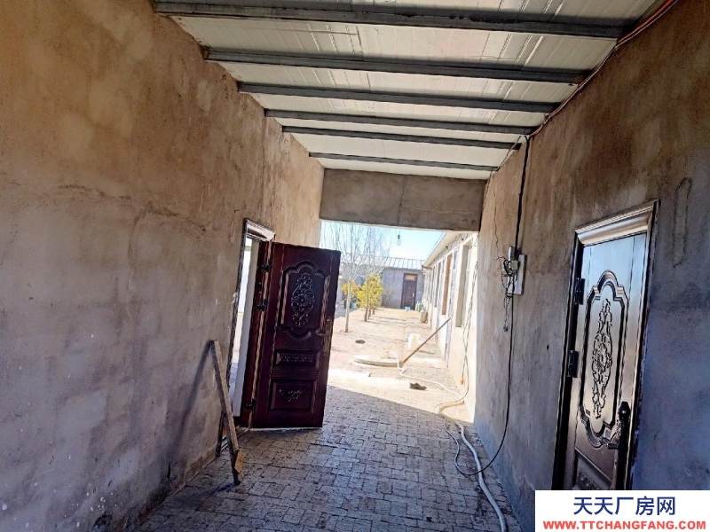 (出租) 鄂爾多斯水電齊全，動(dòng)力電，出路方便，層高3米