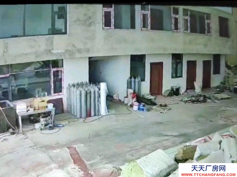 (出租) 拉薩堆龍德慶航龍鋼材市場院內(nèi)3層辦公樓10噸航車水泥地面1300平車間可做五金機電