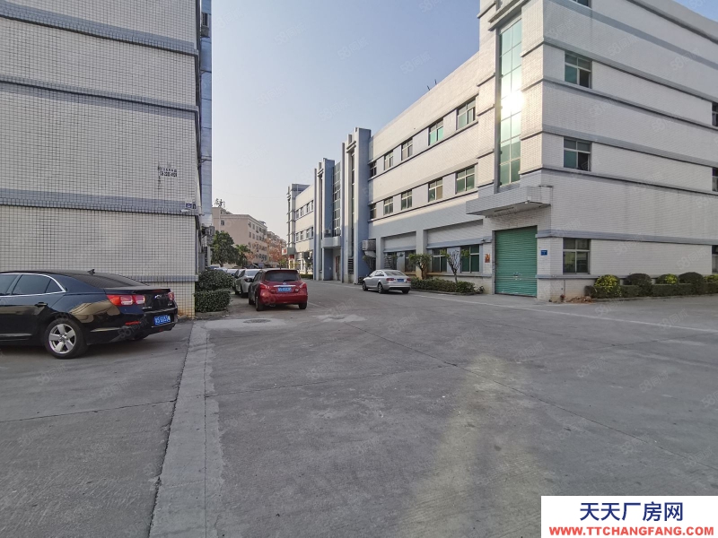 (出租) 廣州白云竹料地鐵口2000方300平方起分租證件齊全五金機械倉庫