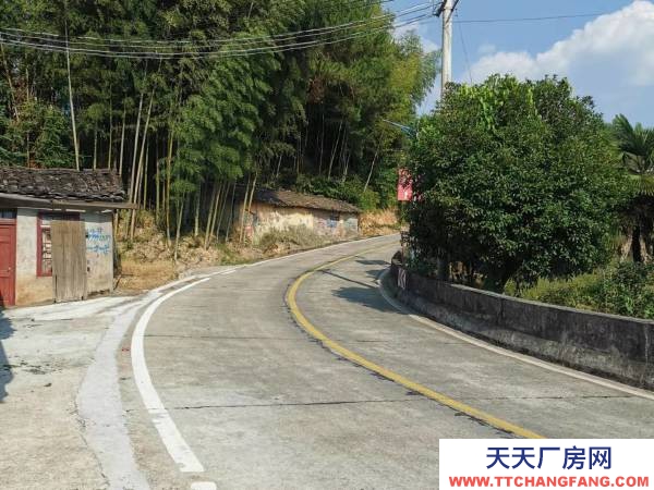 福州市永泰機(jī)加工廠(chǎng)房 房子是自己,可以做廠(chǎng)房,生態(tài)旅游開(kāi)發(fā),魚(yú)塘等!