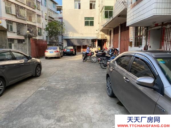 福州市永泰機加工廠房 一層停車場很大，二層大約600平米，三層至六層以上部分出租，