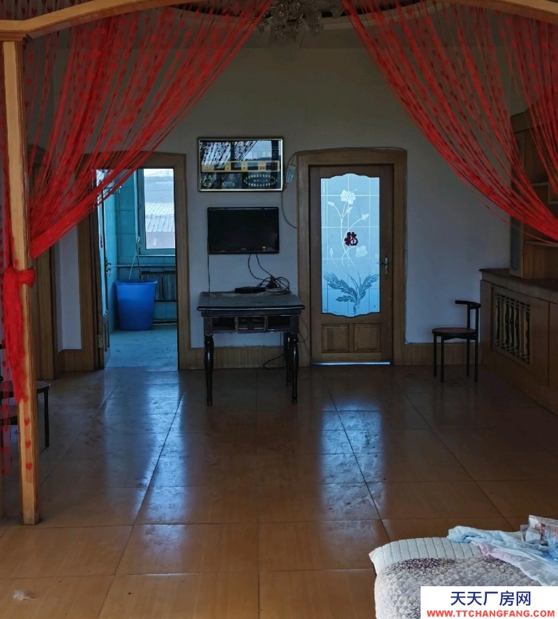 (出售) 牙克石自建獨立二樓，面積500平米，前后有院