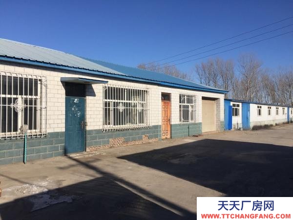 讓胡路出租，宏偉一隊(duì)大院1000平，燈崗200米處出租