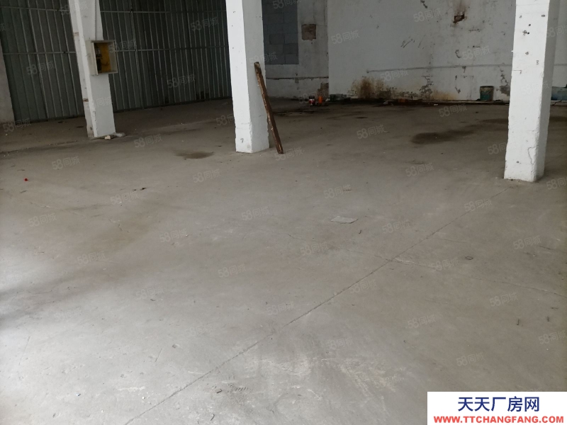 臺州市路橋(出租) 出租方林汽車城附近二樓1100平倉庫，大貨梯，高度4.5米