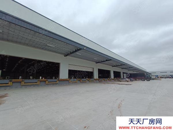 贛州市章貢物資倉庫 順豐豐泰產(chǎn)業(yè)園8萬方倉庫出租，丙二類消防，高臺(tái)庫，可分割！