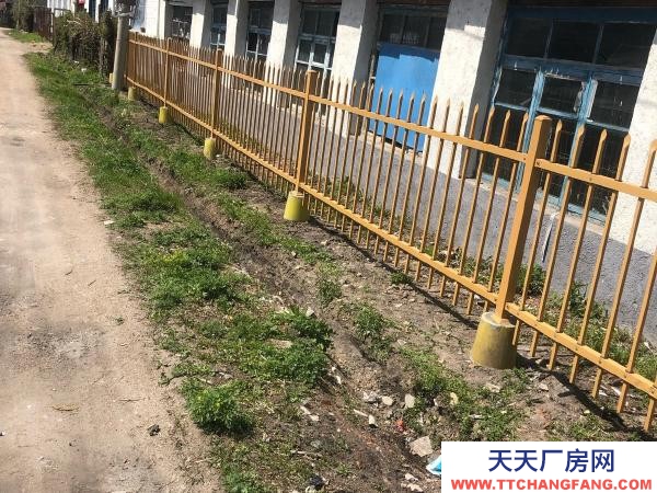 鐵力 位于道南三中東100米豆制品廠房