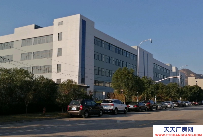 臺州市玉環(huán)縣(出租) 標準廠房，交通方便，水電齊全，裝有噴淋，適用機械，閥門。