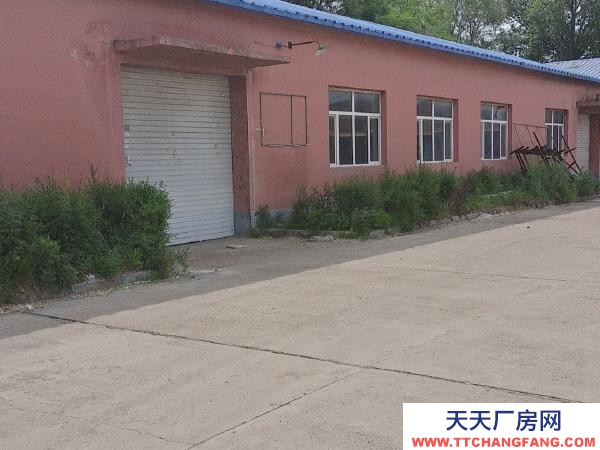 郊區(qū)交通便利，有動(dòng)力電，可做廠房倉庫。