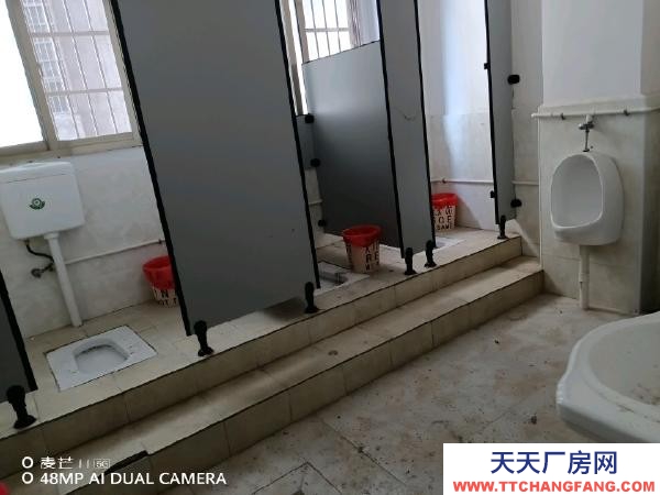 贛州市瑞金機(jī)加工廠房 六中對(duì)面，紅井北安置區(qū)，臨街店面的第二層