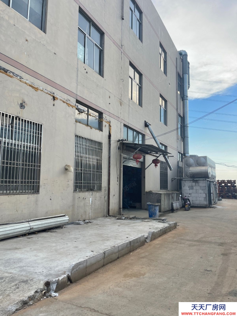 臺州市三門(出租) 出租三門三角塘新標準廠房二樓3000平鋼架結構5噸標準貨梯 機械制造