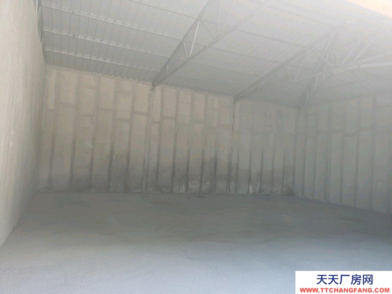 承德 雙灤(方便食品廠房出租) 交通便利，有水有電，可進大車