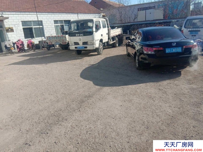 承德 平泉(出售) 以前猴山溝村村部，買了沒啥用，現在急用錢處理，可以分開出售