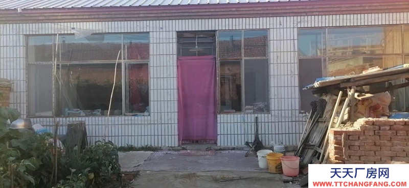 承德 圍場(出售) 平房三間，土地面積約150平方米