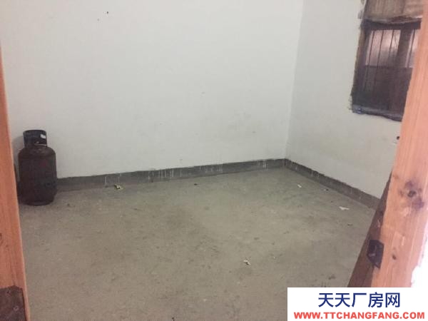 贛州市寧都物資倉庫  寧都新水果干貨批發市場斜對面 倉庫 110平米