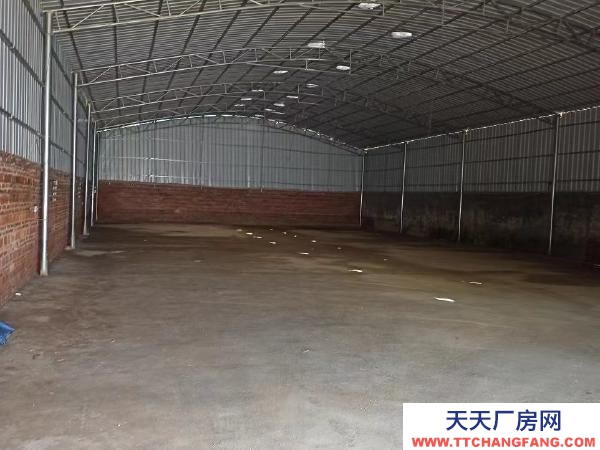 贛州市寧都機加工廠房 自建廠房，交通方，適合做倉庫，加工廠，車庫等，價格面議。