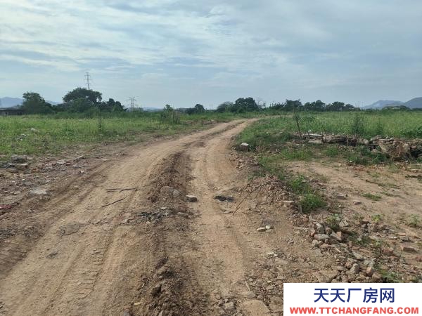 贛州市龍南物資倉庫 倉庫出租正桂村公路旁邊可進大車可做倉庫有水電