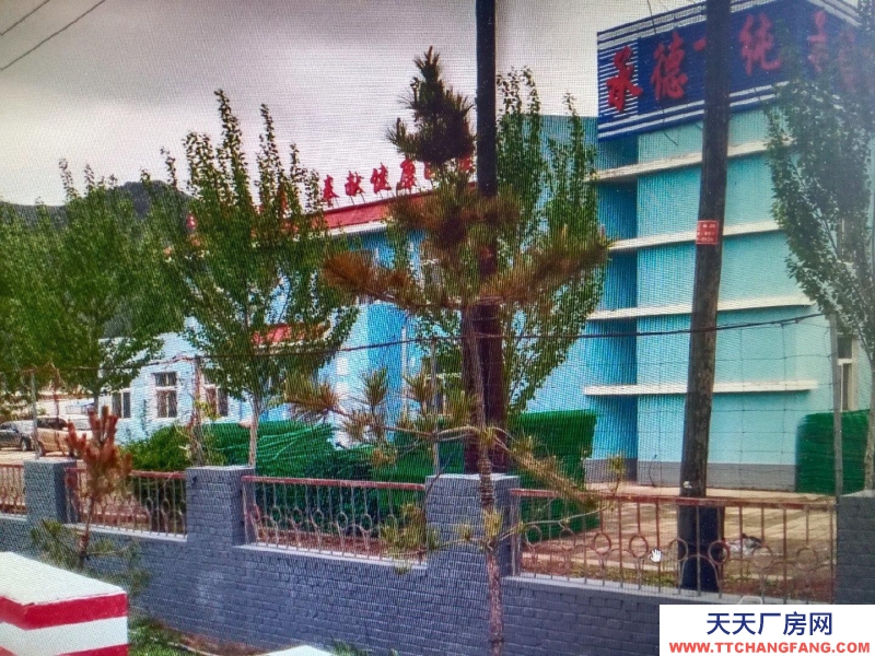 承德 隆化(食用油、油脂及其制品廠房出租) 2層樓房建筑面積684平米，場地面積4800平米。