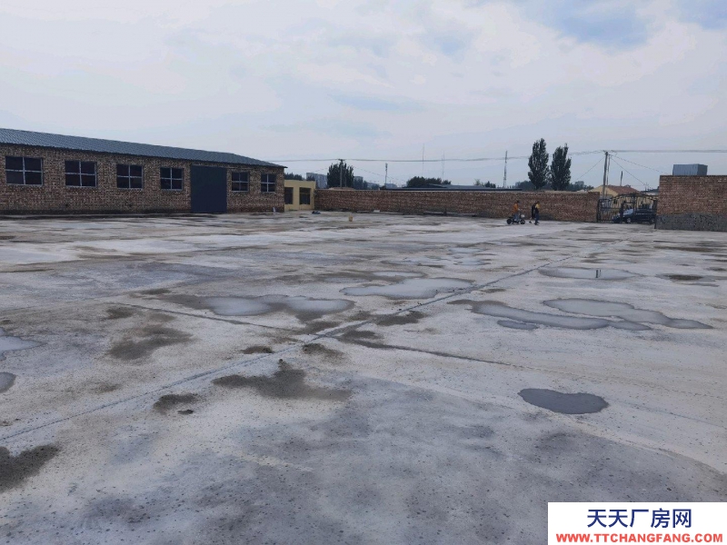 (出租) 體校東墻大暖水電手續(xù)齊全，可以進(jìn)大車，庫(kù)房