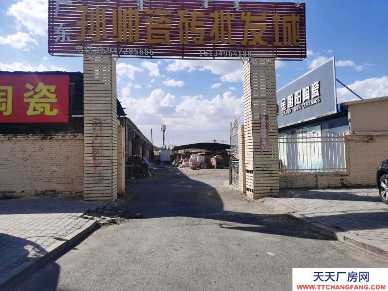 (出租)巴彥淖爾 臨街倉庫，出入方便。