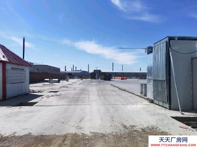 (出租) 平地泉附近，工業(yè)園，有大院，有車間二棟，5600平米一棟