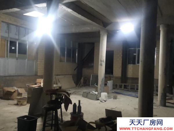 互助停車方便，裝卸貨方便