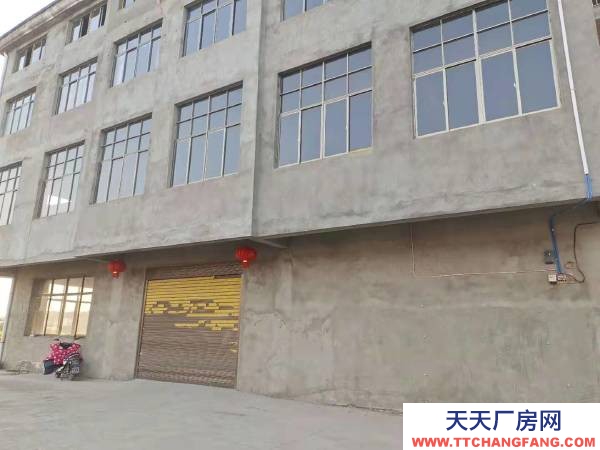 九江市德安機加工廠房 位于105國道旁交通便利，己通三相電四周有空地，獨棟私房