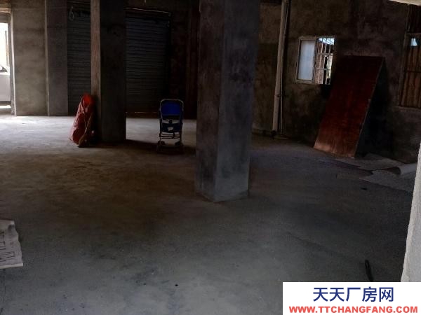 九江市德安物資倉庫  地理位置優越，交通方便！