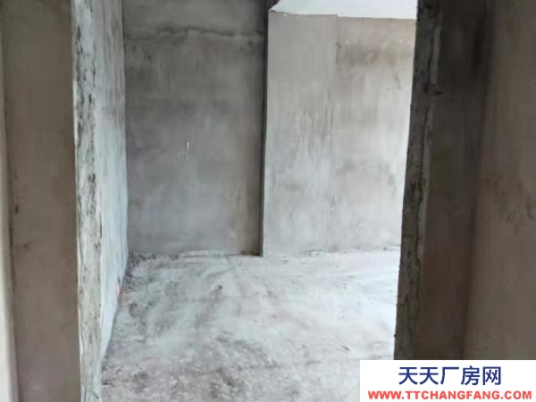 九江市彭澤物資倉庫 龍鼎大市場內(nèi)，一至三層可全租或分層出租