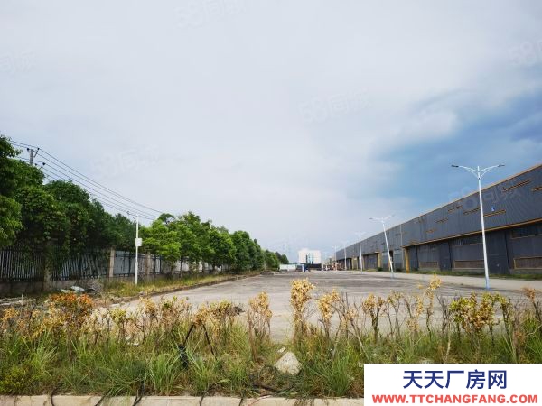 宜春市袁州肉制品廠房 硬化場(chǎng)地10000多平米出租,能進(jìn)大貨車,地段好,