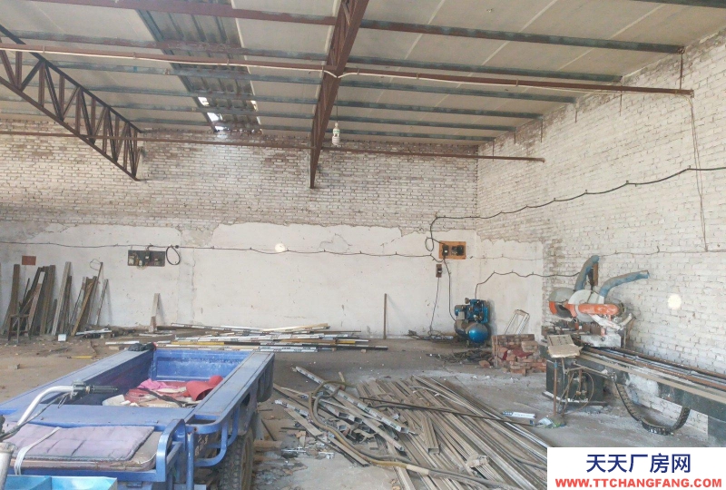 定州 西城(出售) 地理位置好，有三項電，交通方便，水電齊全！