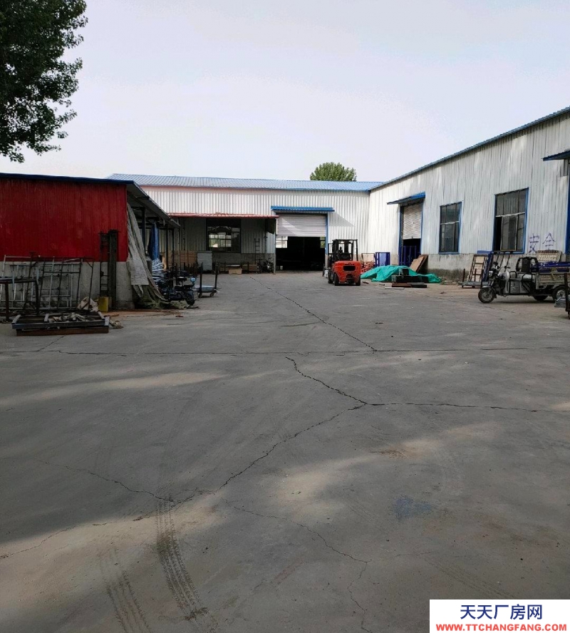 定州 北城(出租) 糖果制品廠面積800平米，高12米，辦公室兩間，水電齊全，交通便利