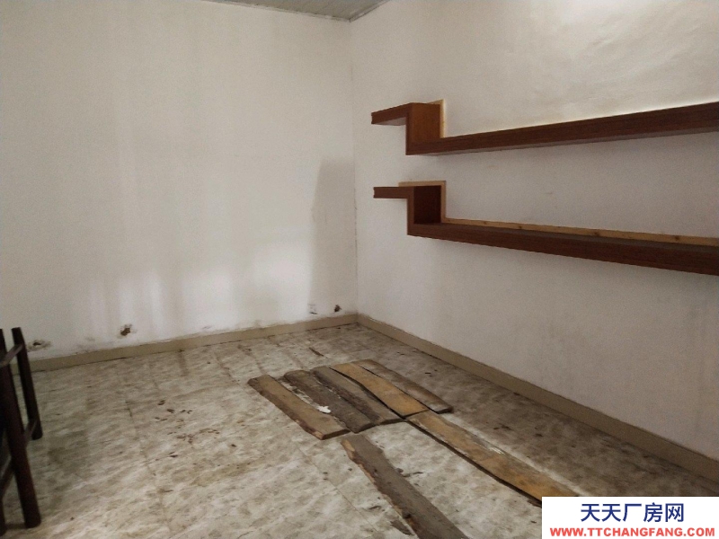 臺州市天臺(出租) 新城 新人民醫(yī)院旁小倉庫出租