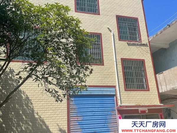 宜春市樟樹機加工廠房 面積1000平方米，有12間房，水電齊全，離臨江鎮(zhèn)兩公里