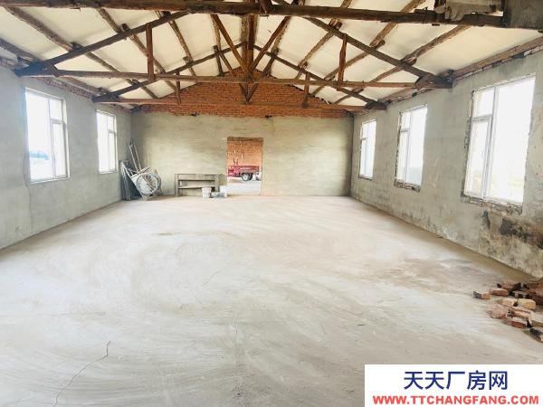 普蘭店花兒山臨街350平庫(kù)房