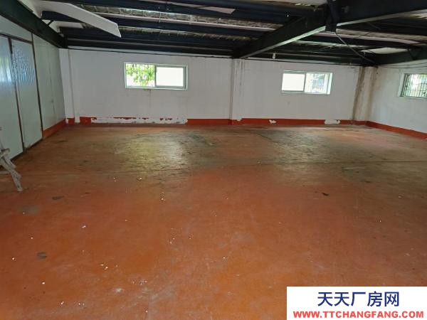 西市有三項電，可做小型加工或倉儲，門口場地寬裕可停車卸車