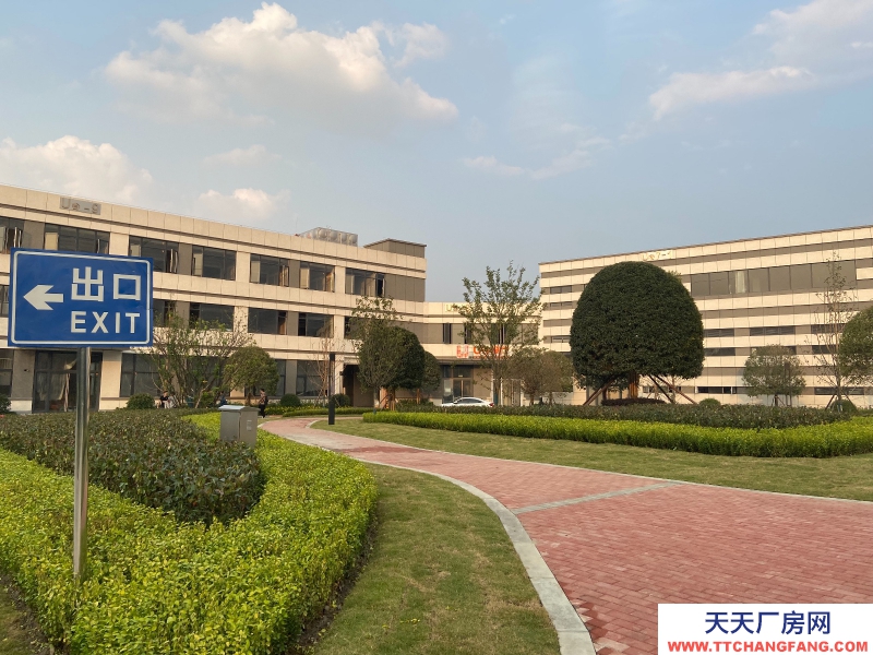 城北單層鋼結構現房出租,高速路口,花園廠房!