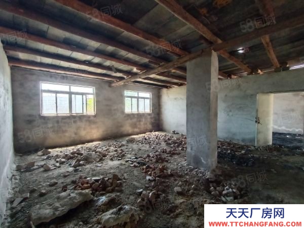 雙臺子離興隆二百4公里，可做庫房，人，前后都有院子