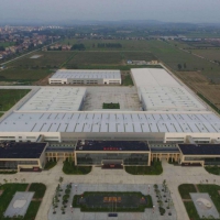 廣東東莞鳳崗鎮(zhèn)１５０００平方一二三樓倉(cāng)庫(kù)出租