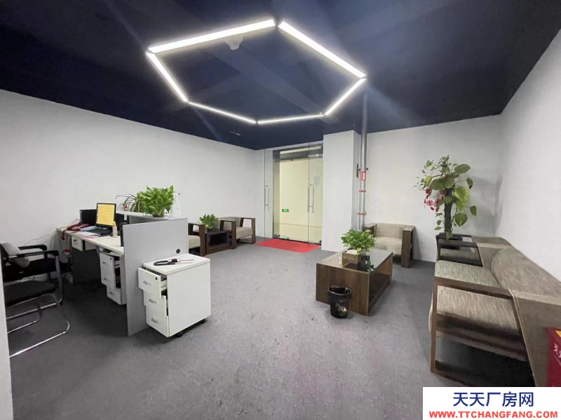 新年特惠特價！無中介費開發商直租，精裝修辦公，6隔間+30工位，可辦公實驗