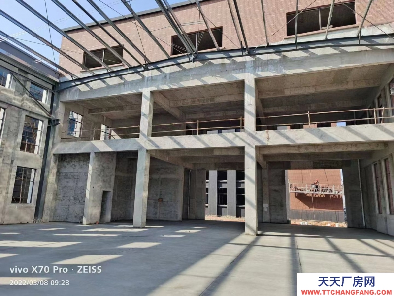 兩湖新區(qū) 框架結(jié)構(gòu) 單層火車頭 獨(dú)棟廠房出售！！！