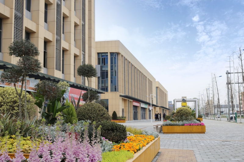 彭州天府中藥城匯通湖旁廠房出租