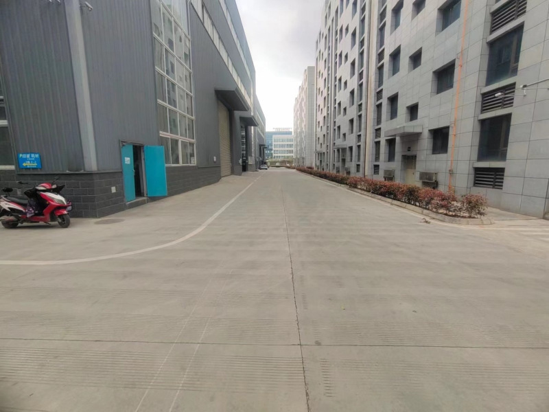 大空間多層數廠房 道路寬敞 鋼結構