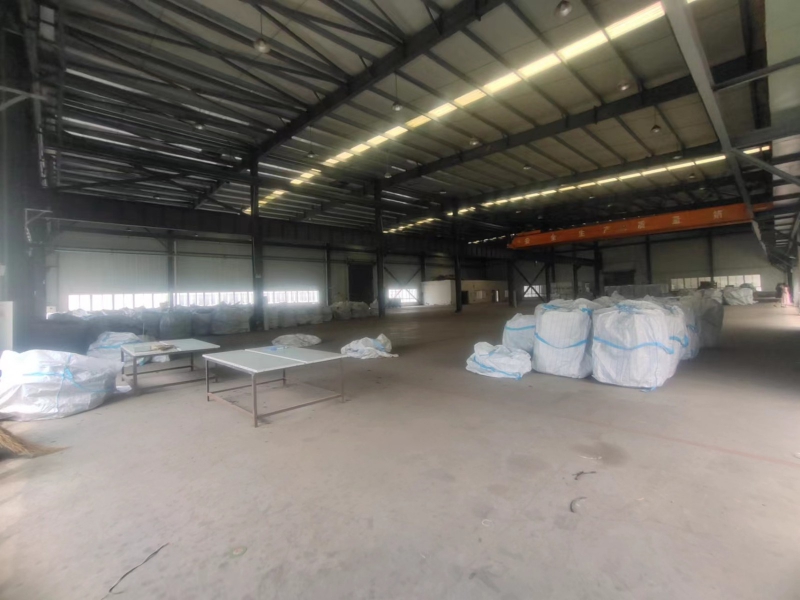 龍泉廠房出租 面積2600平 有獨(dú)棟辦公室 帶行車(chē)