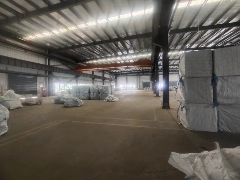 龍泉廠房出租 面積2600平 有獨(dú)棟辦公室 帶行車(chē)