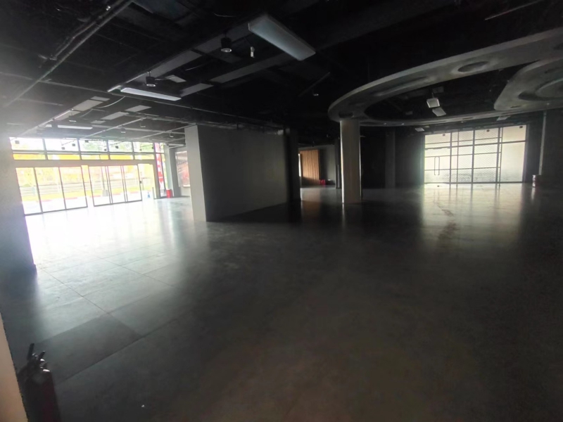 龍泉區(qū)成龍大道旁汽車園展廳出租