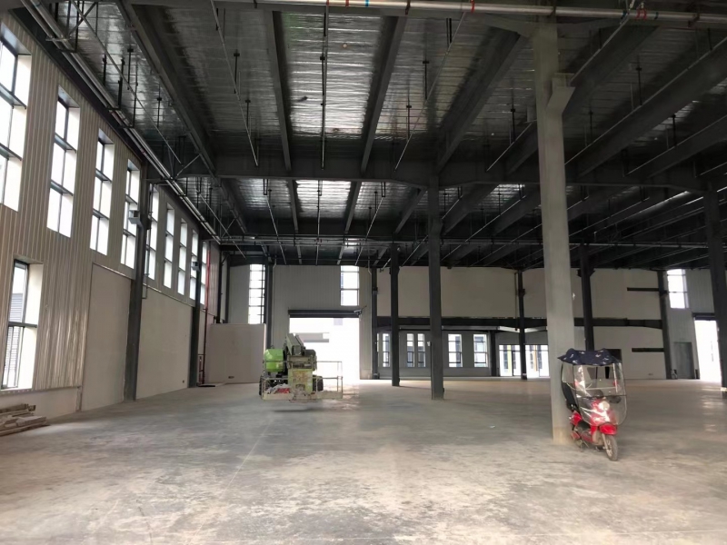 出售2000㎡全新現房 單層鋼構廠房 有產權 可辦證 行業寬松